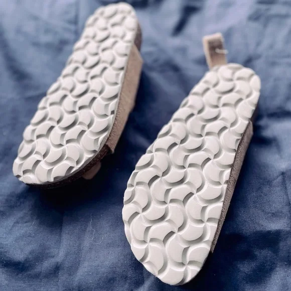 H&M Kids Brown Suede Buckle-Up Sandals SIZE EU 30/AU 11.5 $7 (RRP $20)Worn Once. - Picture 2 of 7